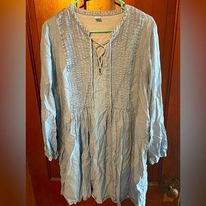 Old navy denim dress. Size large.